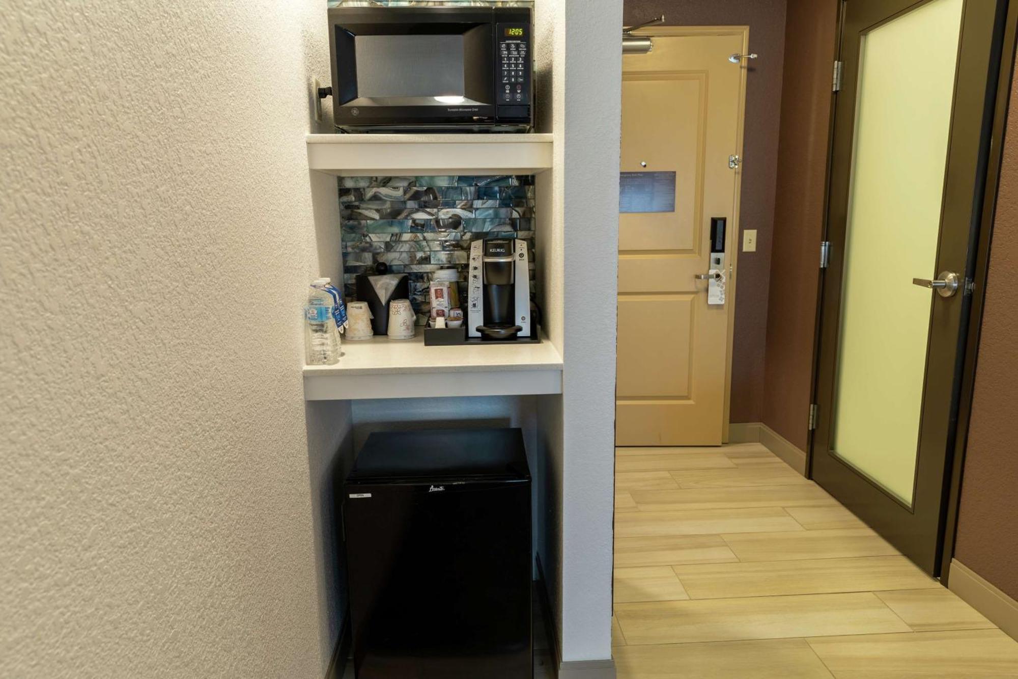 西得梅因希尔顿花园酒店 外观 照片
